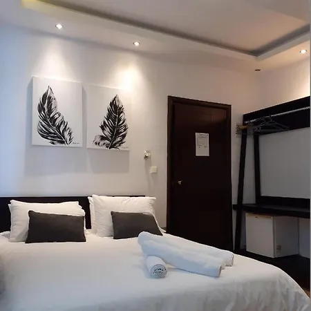 Nouvelle Hotel 2*